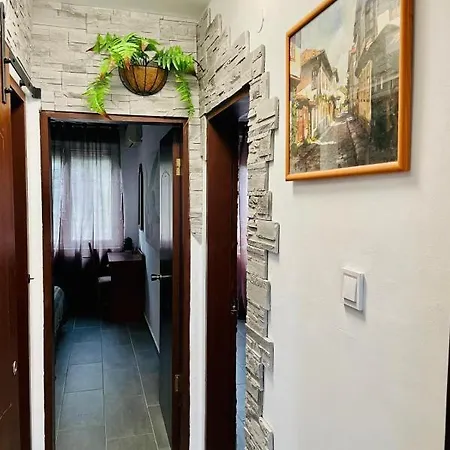 Διαμέρισμα Bravo 1 *